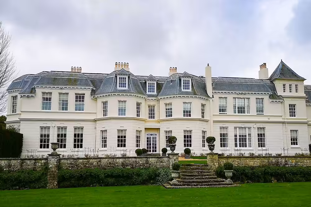 listed regency country estate kent