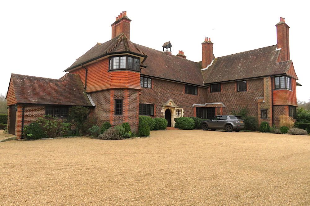 substantial_arts_and_crafts_country_house_surrey